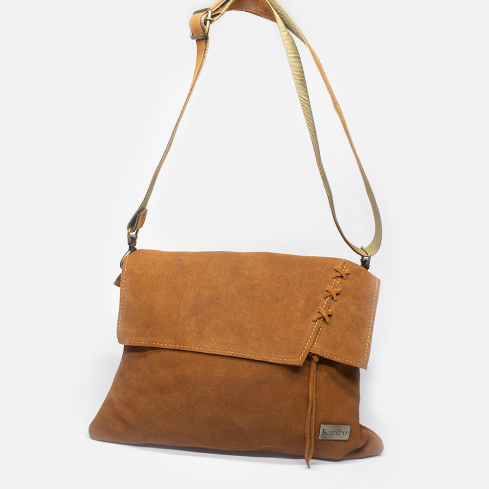 Portefeuille tressé marron caramel