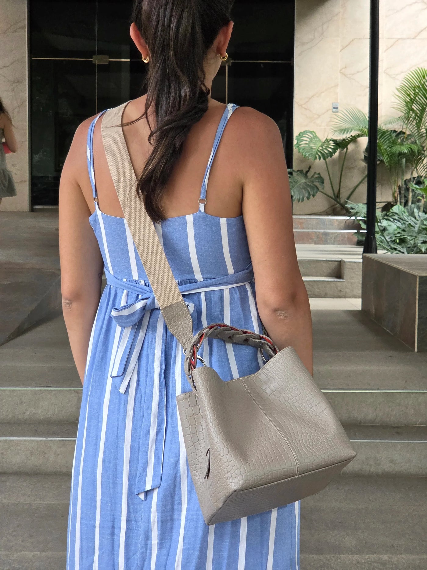 Petit sac en cuir pour femme Simona reptile taupe