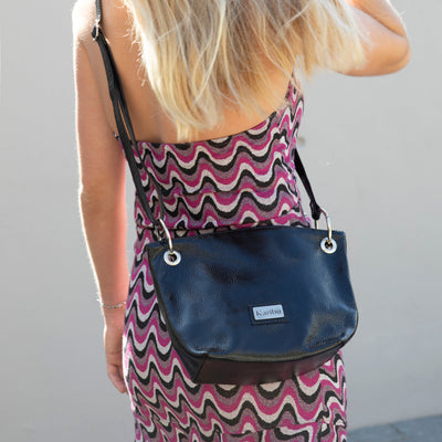 Portefeuille Josefa en cuir verni noir