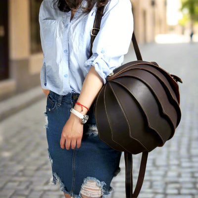 Sac à dos en cuir style scarabée pour femme