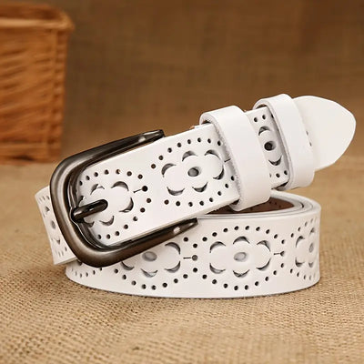 Un classique absolu – la ceinture pour femme, œuvre d'un maître.