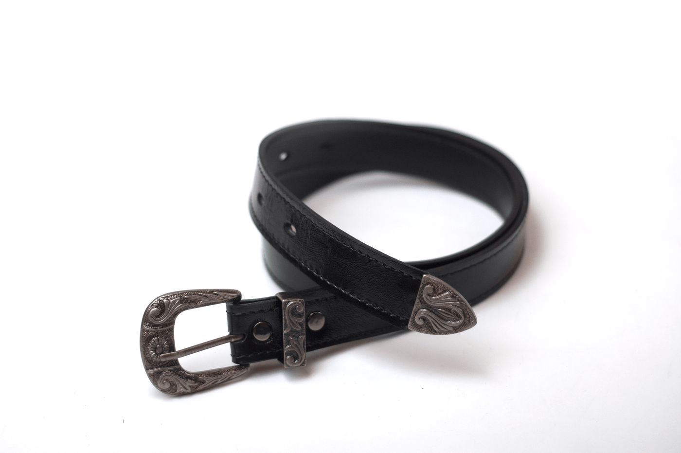 Ceinture en cuir verni noir brillant