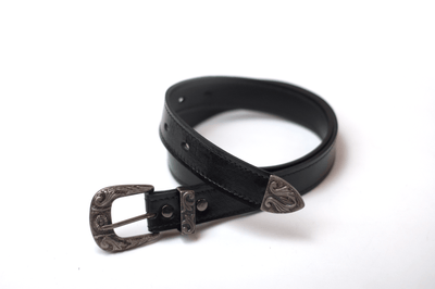 Ceinture en cuir verni noir brillant